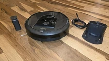 Roomba I7 With Aeroforce Cleaning System