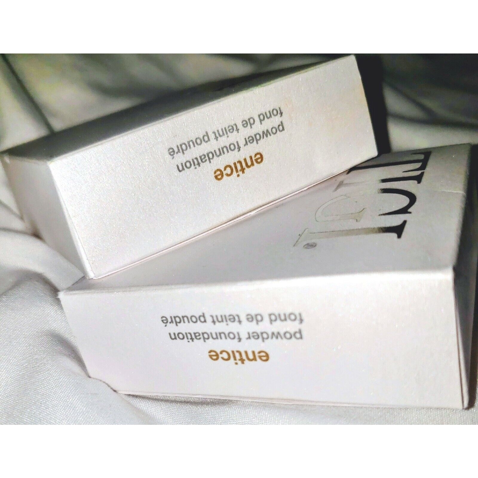 2 NEW TIGI for Women Powder Foundation, Entice, Light to Medium 0.37 oz