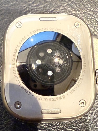 Apple Watch Ultra 2 49mm not working and sold for parts only - Photo 5 sur 8
