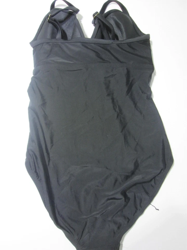 Купальник цельный женский Merona размер M черный беспроводной с подкладкой собранный в рюш пляжная одежда - Изображение 2 из 4