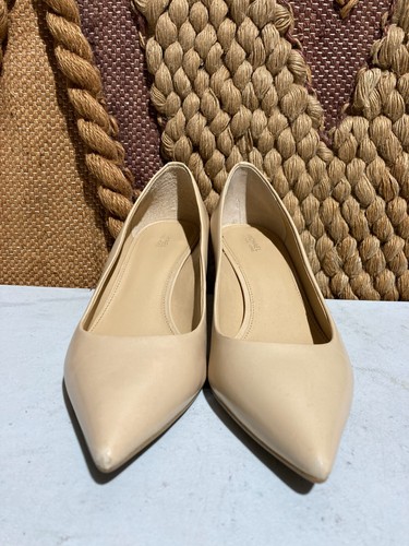 Michael Kors Women Pumps Brown Heels Pointed Toe US Women Size 9.5M - Picture 3 of 9