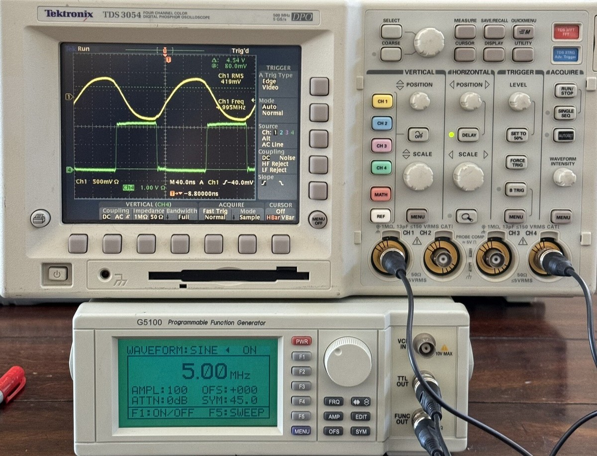 Tektronix 2ch デジタルオシロスコープ TDS1001B 40MHz 500MS/s Tektronix 2ch デジタルオシロスコープ TDS1001B 40MHz 500MS/s