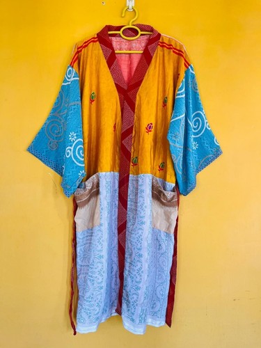 Kimono riciclato assortito, abito kimono indiano seta riciclata, kimono patchwork seta - Foto 5 di 10