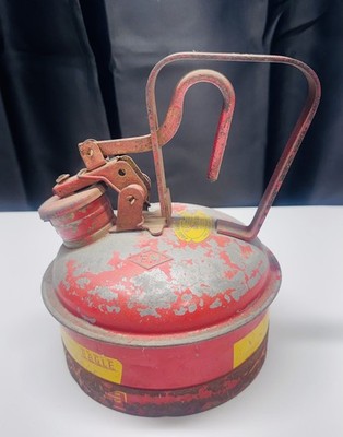 Vintage EAGLE Manufacturing 1/2 Gallon Gas Gasoline Galvanized Safety Can USA