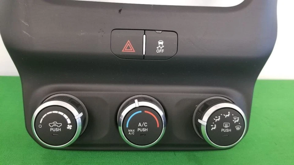 22 道奇 RAM 3500 交流电温度气候控制底座型号 68370122AB — 第 3/4 张图片