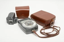 Gossen Lunasix 3 Incident Light Meter, Cases + variable angle attachment, Clean!