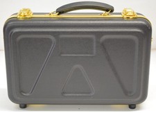 NEW UNIVERSAL CS2 Bb CLARINET CASE WITH GOLD COLORED HARDWARE