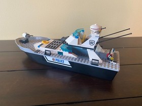 Lego CITY Police Patrol Boat 99% Complete w/Instructions & Minifigures