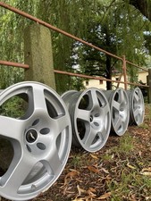 Aston Martin V8 Coupe 18x8,5 und 18x10 Dymag ...