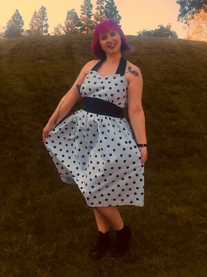 1950s style halter dress 1950s Solid Sweetheart Neck Halter Dress