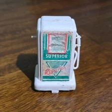 Vintage 50s T Cohn Marx Superior Regular  Pump Service Station Gas Playset 2.3"