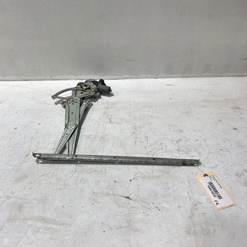 2014-2015 LEXUS IS250 FRONT LEFT DRIVER SIDE DOOR WINDOW REGULATOR W/ MOTOR OEM - Image 4 of 4