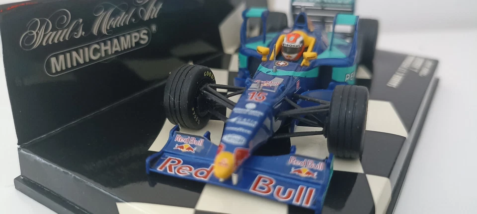 miniature Minichamps f1 1/43 SAUBER C17 "tower wing"J.HERBERT édition limitée - Photo 2/4