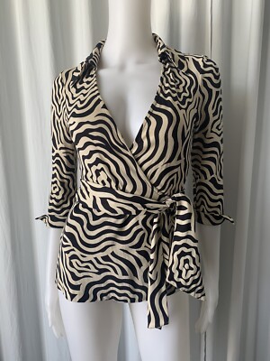 DIANE von FURSTENBERG 　 アルパカ　裏地シルク Diane von Furstenberg Vintage Silk Abstract Jill Wrap Top