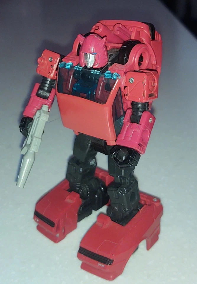 Transformers Earthrise Cliffjumper deluxe -Figure Only- war for cybertron Wfc - Image 2 of 4