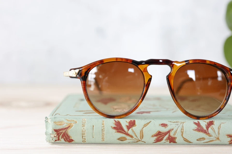 Vintage Sunglasses 1980s Preppy NOS keyhole taiwan - Image 4 of 4