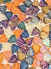 25 Pressed Glass Beads Leaf Loose Leaves Jewelry Making Czech Style 14mm