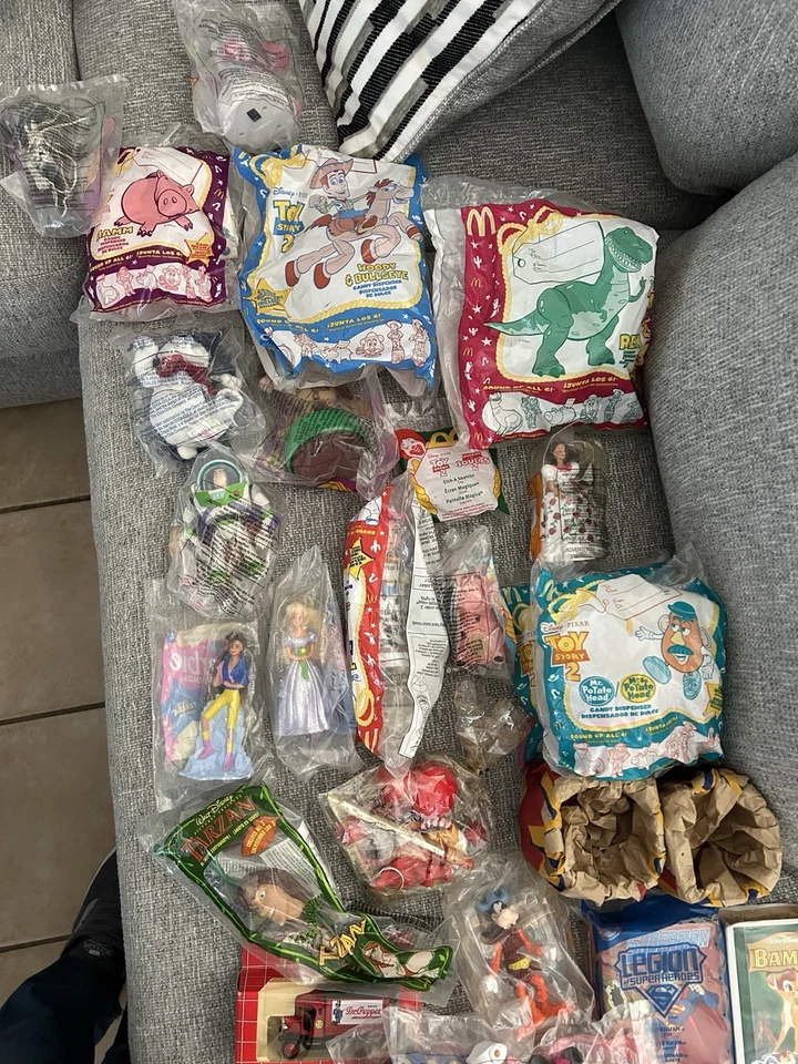 Mc Donald Toys Collection 1990 ! Toy Story . Tarzan, Disney Figures And More  - Image 3 of 4