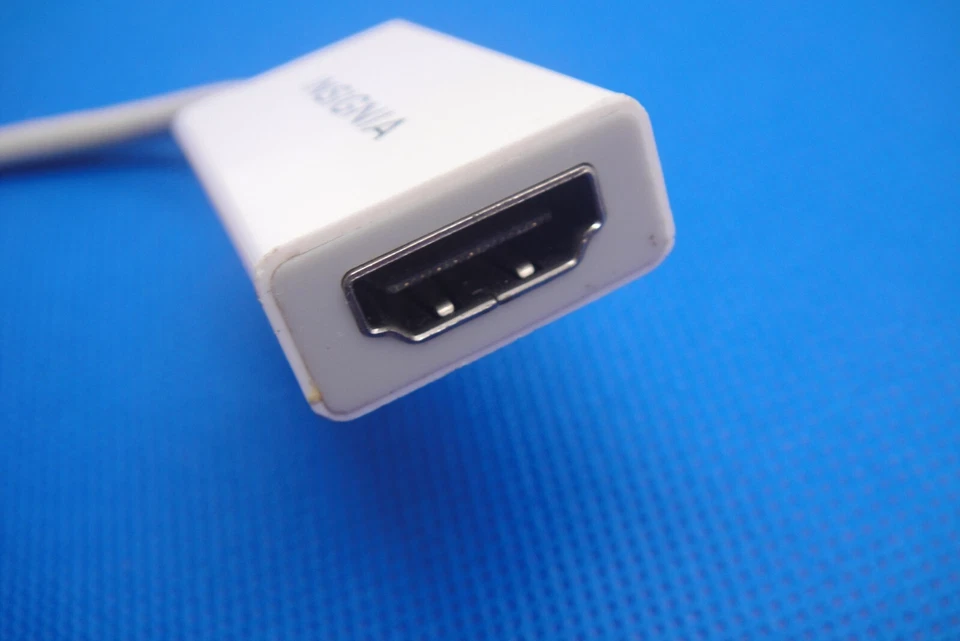 INSIGNIA MINI DISPLAYPORT TO HDMI ADAPTER FOR MAC - NS-PD94592-C - Image 3 of 4