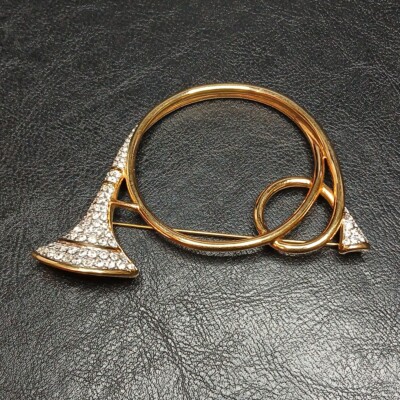 Vintage SWAROVSKI Swan Logo French Horn Crystal Gold Tone. 11-946