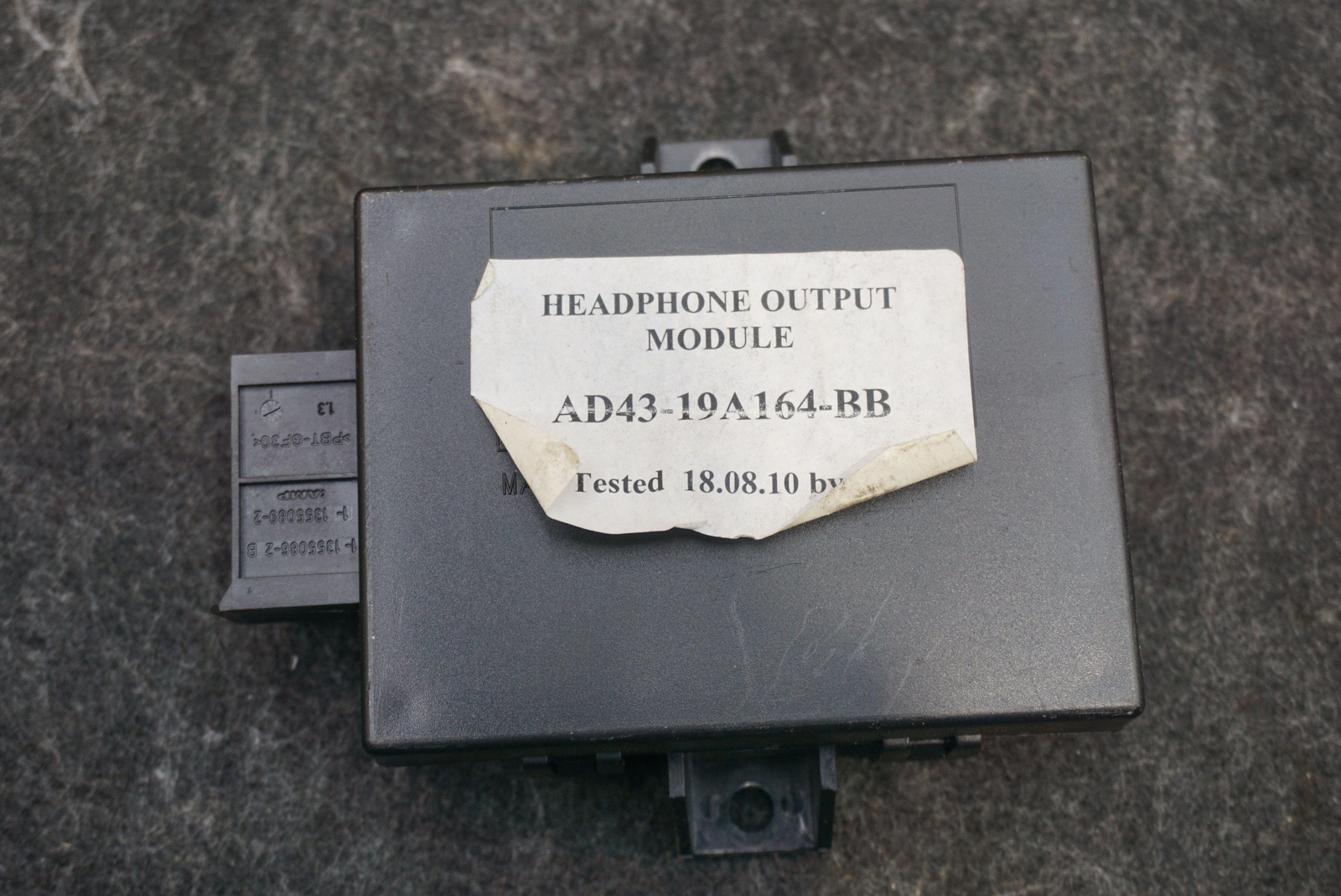 Headphone Output Control Module OEM AD43-19A16-BB Aston Martin Rapide 2011