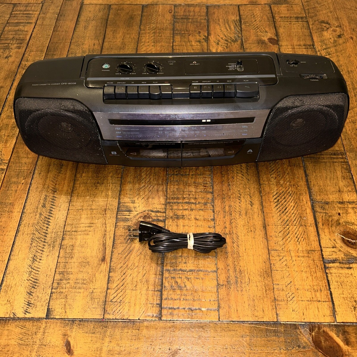 Sony CFS-W338 AM/FM Dual Cassette Player Recorder Read Description