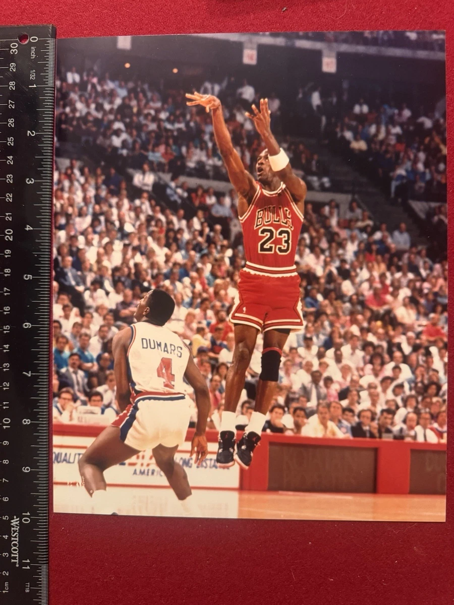 25+ Basketball Chicago Bulls 1990 Vintage Sports Memorabilia for