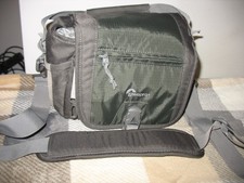Lowepro LP36612-PWW Nova Sport 7L AW shoulder bag Slate Grey