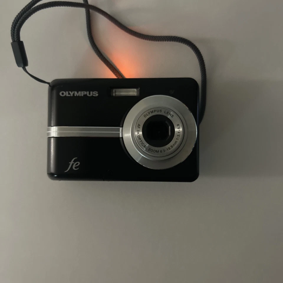 Olympus FE FE-25 10.0MP Digital Camera - Black W/32 Mg Card With Adaptor - Image 4 of 4