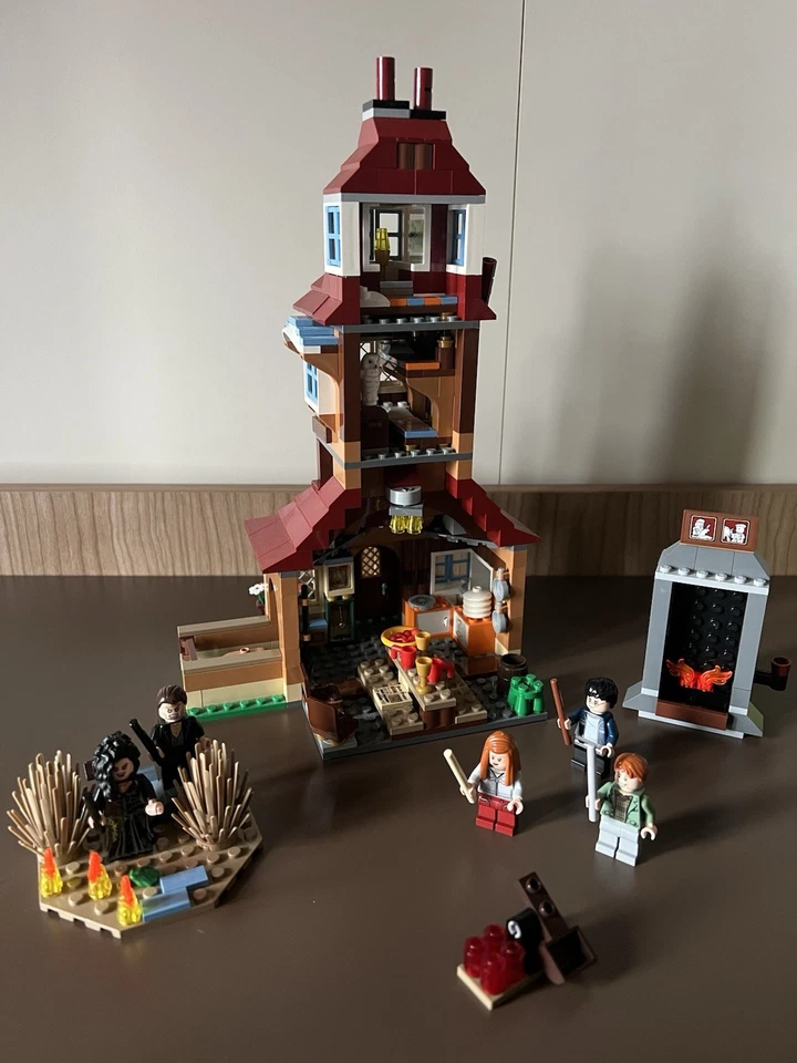 LEGO Harry Potter 4840 The Burrow, foto 2 di 2