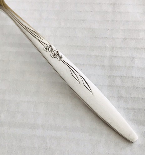 Oneida Community Silverplate 1960 Enchantment Gentle Rose 2 Dinner Forks - Picture 2 of 4