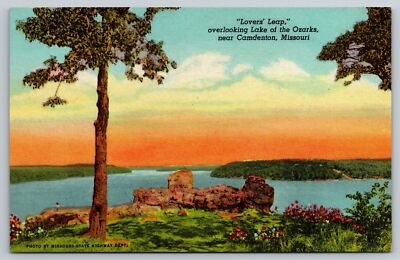 Lovers' Leap Lake of the Ozarks Camdenton Missouri Postcard UNPOSTED Vintage