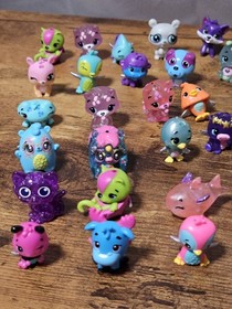 Lot of 30 Hatchimals Colleggtibles Assorted Figures Mixed Toys Collectibles EUC