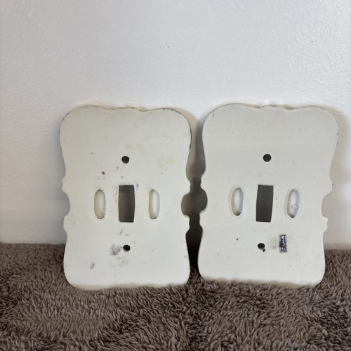 Pair of Vintage Single Floral Porcelain Light Switches - Picture 4 of 8