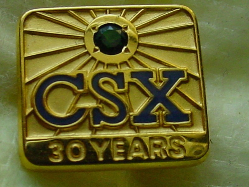 CSX Transportation 30 Years Service Pin Tie 10K GOLD Green Stone Railroad Train
