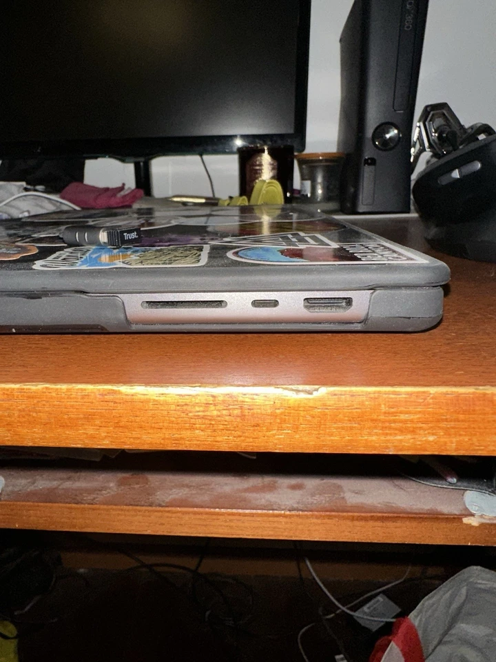 Apple MacBook Pro 16" M2 Max · 96GB · 1TB, foto 3 di 5