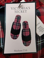 VICTORIA'S SECRET BLACK RED PLAID FUZZY COZY SATIN SLIPPERS MEDIUM 7 8 POUCH