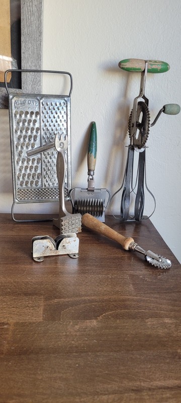 Vintage Kitchen Utensils/Gadgets Lot of 6 Barn Depression Cottage Chic Style