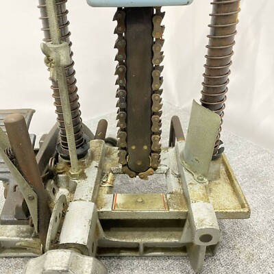 Mortaiseuse à Chaîne Makita 7100B - 970W, 100V, Largeur 190mm - Occasion Fonctionnelle