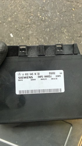 MERCEDES-BENZ E W211 Getriebesteuergerät 0305454032 0325451432 3.22 27151010