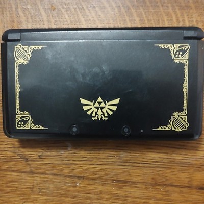 Nintendo 3DS The Legend of Zelda 25th Edition Black Gold Handheld System . Audio
