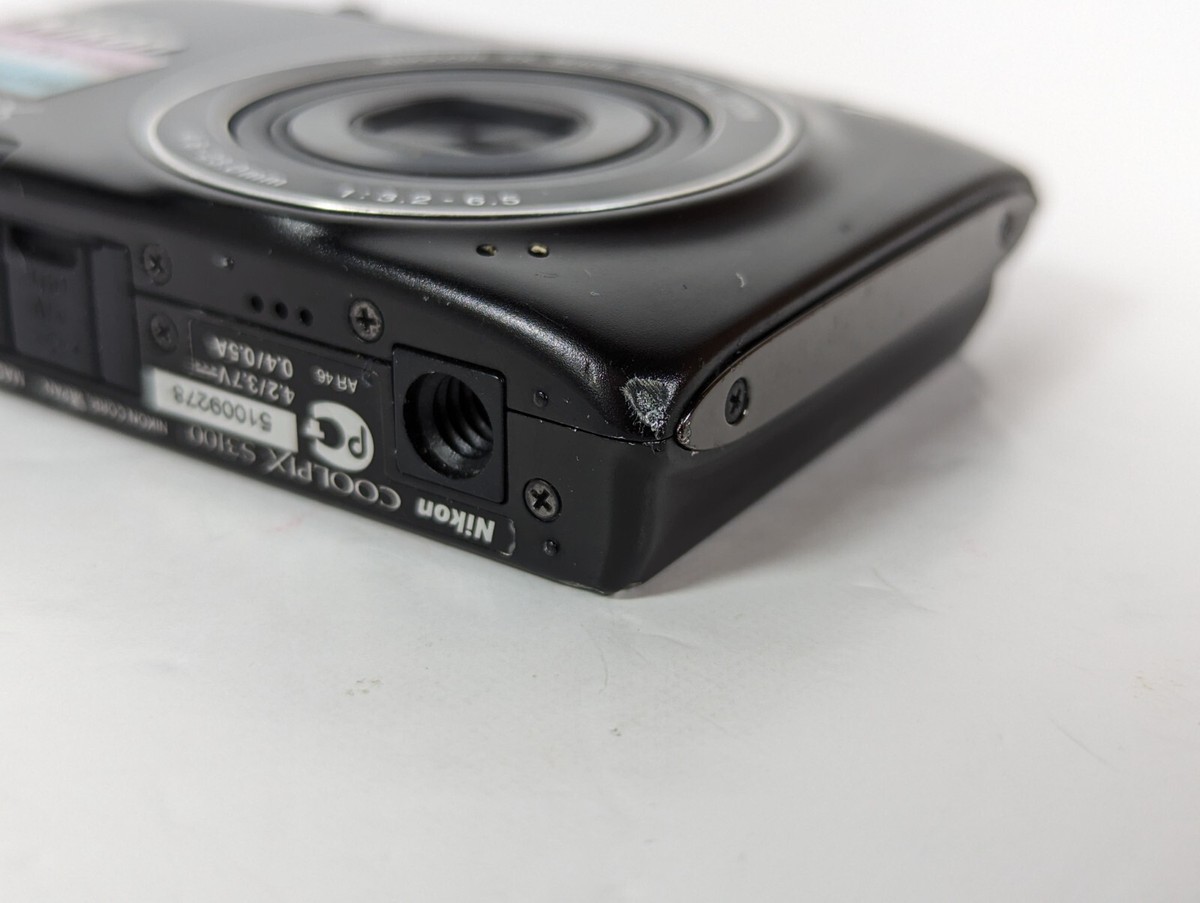 Nikon COOLPIX S3100 14.0MP Digital Camera Black Parts Only As Is
