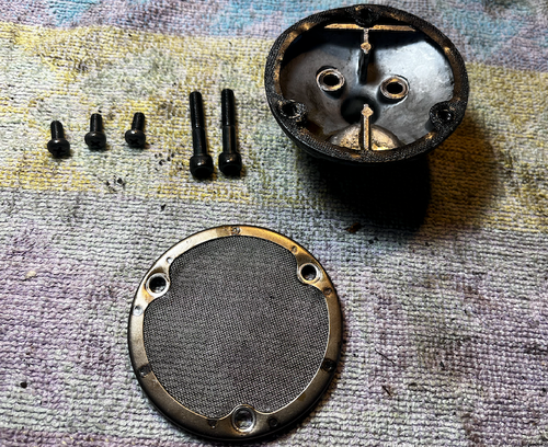 1977 Yamaha XS750 XS 750 Oil Filter Pickup Screen Oil Pump - Picture 6 of 9