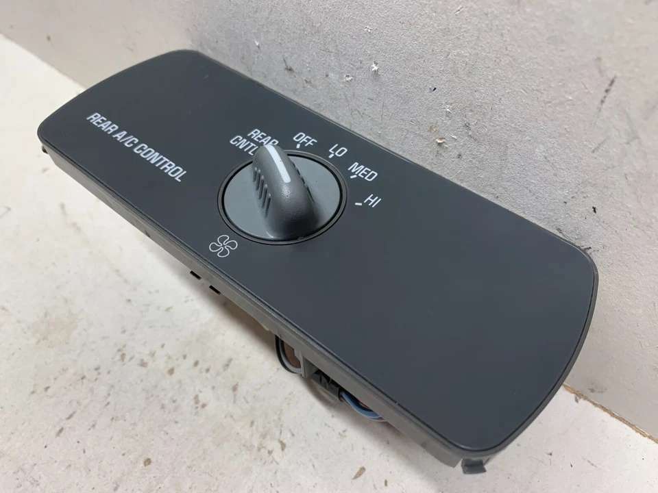 Chevy GMC C/K 1500 2500 1996-1999 OBS Suburban aire acondicionado trasero control de clima Foto 4 de 4