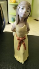 LLADRO NAUGHTY GIRL WITH BLUE HAT#2006 YELLOW DRES