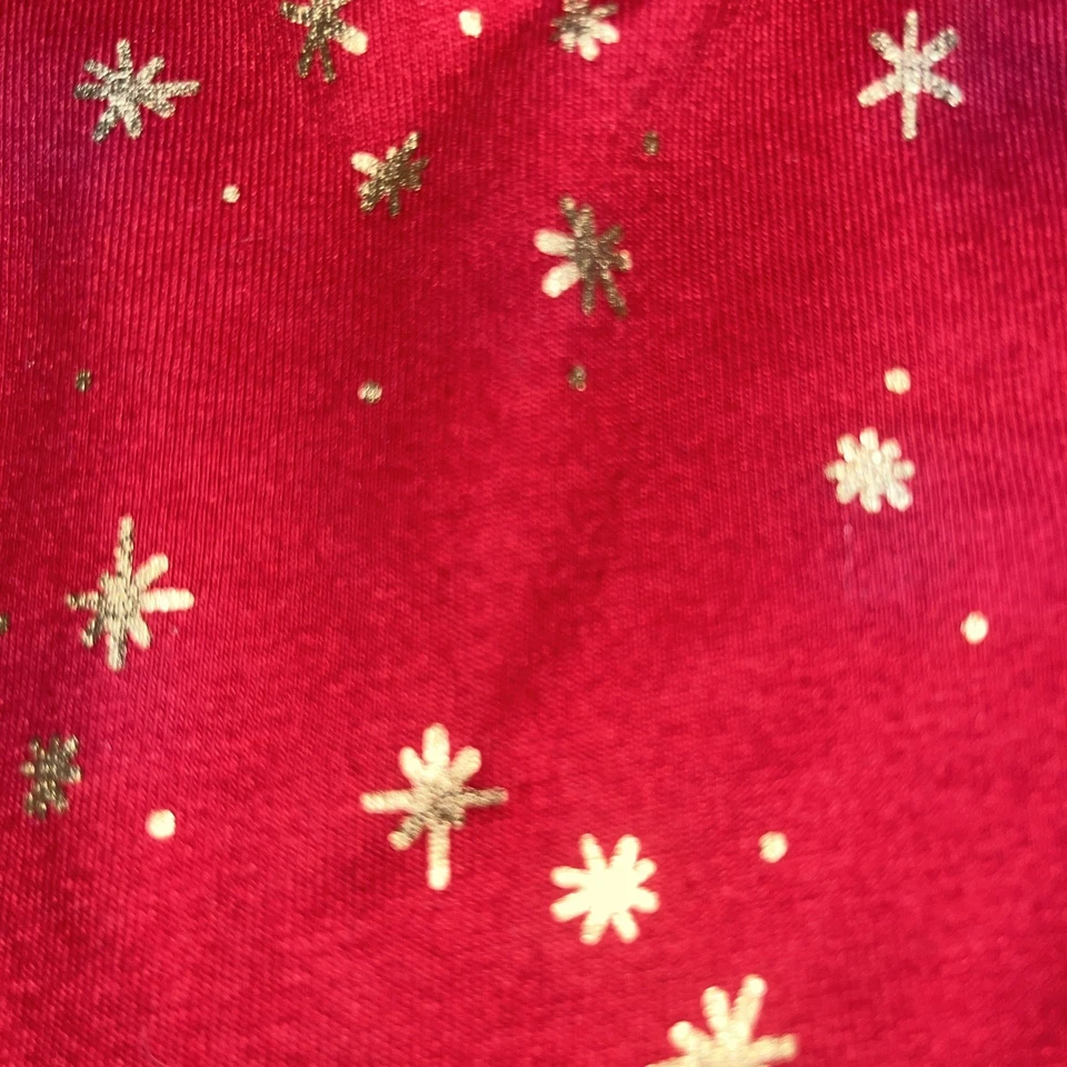 Vestido de vacaciones 2T. Copos de nieve rojos con dorados cálidos y cómodos Foto 2 de 4