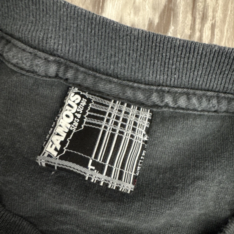 Camisa Vintage Famosas Estrellas y Correas Grande Wild-Ones Cenizas a Cenizas Y2K (39) Foto 3 de 4