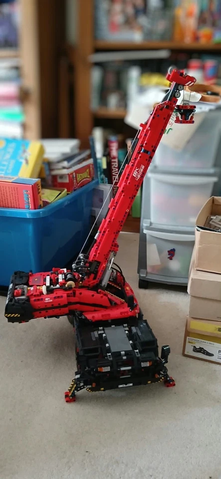 LEGO Technic 42082 Rough Terrain Crane, photo 3 of 3