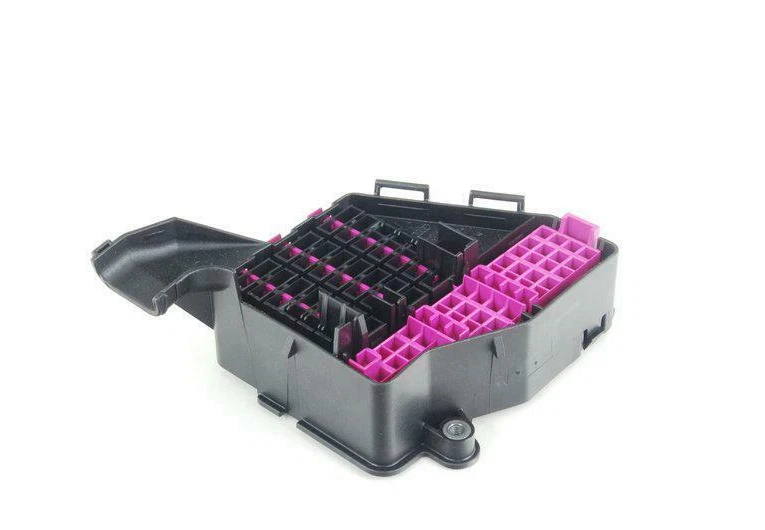 NEW AUDI A4 B7 FUSE HOLDER LHD 8D1941824 ORIGINAL 8D1-941-824 - Изображение 2 из 4