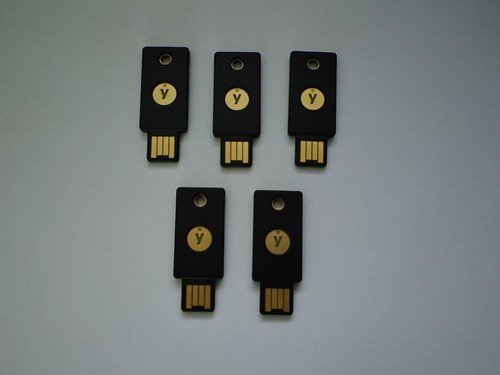 Yubico 5 NFC Two-Factor Authentication Security Key (5 Device Multipack) - Afbeelding 2 van 2